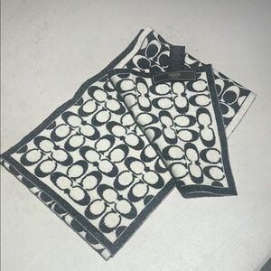 Coach Signature C Pattern Knit Scarf 8x48
